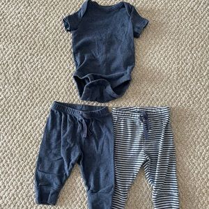 Gap 3 piece matching set bundle.